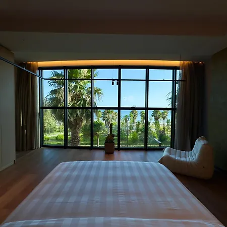 Zins Luxury 酒店 *