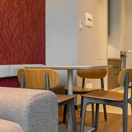 酒店 Zins Luxury *